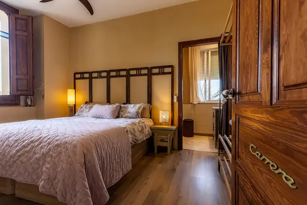 Habitación de la finca histórica Almenara de Copau